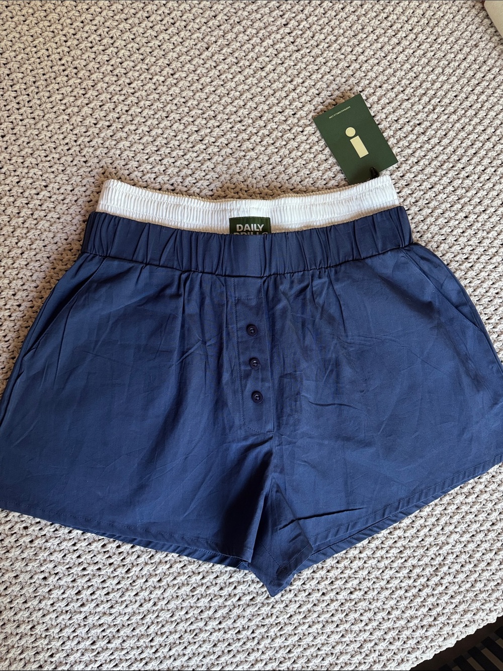 DAILY DRILLS Double Band Resort Shorts in Navy and White. Size XS/S. NWT.